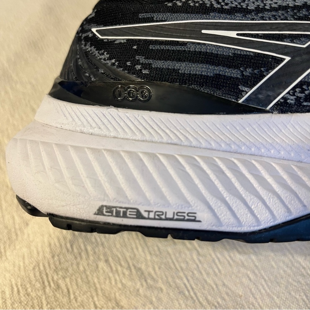 ASICS Women’s Gel-Kayano 29 Running Shoes. - Picture 10 of 11